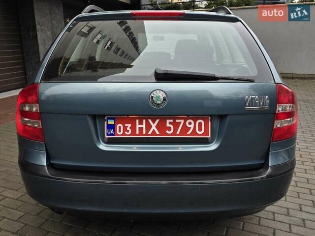 Зеленый Шкода Октавия, объемом двигателя 1.6 л и пробегом 218 тыс. км за 5450 $, фото 7 на Automoto.ua