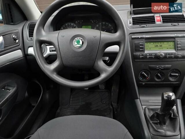 Зеленый Шкода Октавия, объемом двигателя 1.6 л и пробегом 218 тыс. км за 5450 $, фото 24 на Automoto.ua