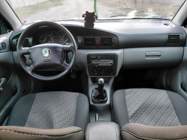 Зеленый Шкода Октавия, объемом двигателя 1.6 л и пробегом 300 тыс. км за 1550 $, фото 7 на Automoto.ua