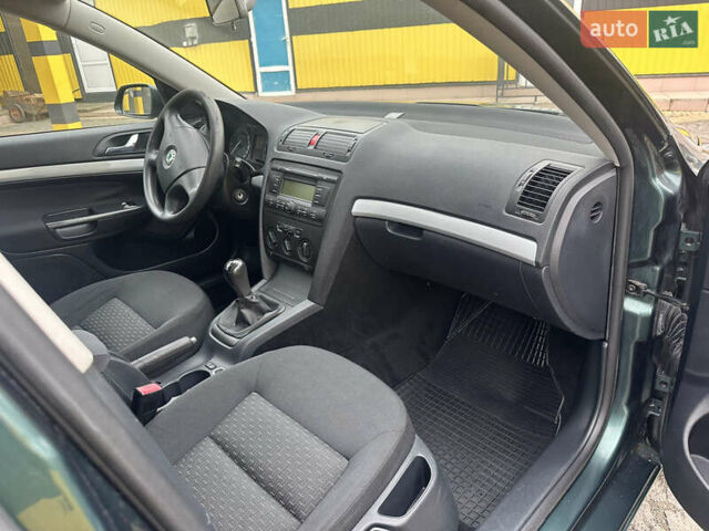 Зелений Шкода Октавія, об'ємом двигуна 1.6 л та пробігом 215 тис. км за 5500 $, фото 13 на Automoto.ua