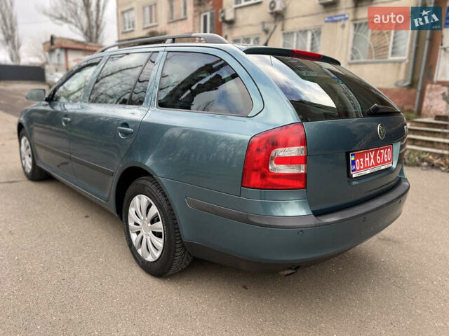 Зеленый Шкода Октавия, объемом двигателя 1.6 л и пробегом 221 тыс. км за 6500 $, фото 2 на Automoto.ua