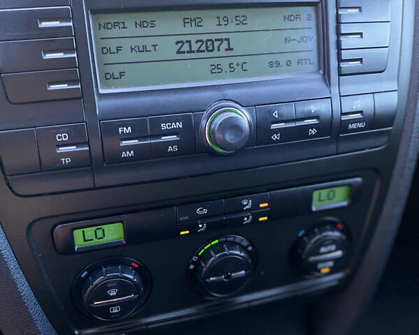 Зеленый Шкода Октавия, объемом двигателя 1.6 л и пробегом 264 тыс. км за 5250 $, фото 76 на Automoto.ua