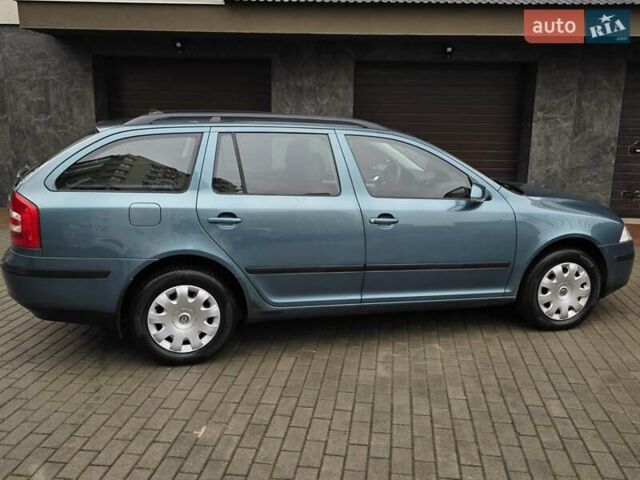 Зеленый Шкода Октавия, объемом двигателя 1.6 л и пробегом 218 тыс. км за 5450 $, фото 10 на Automoto.ua