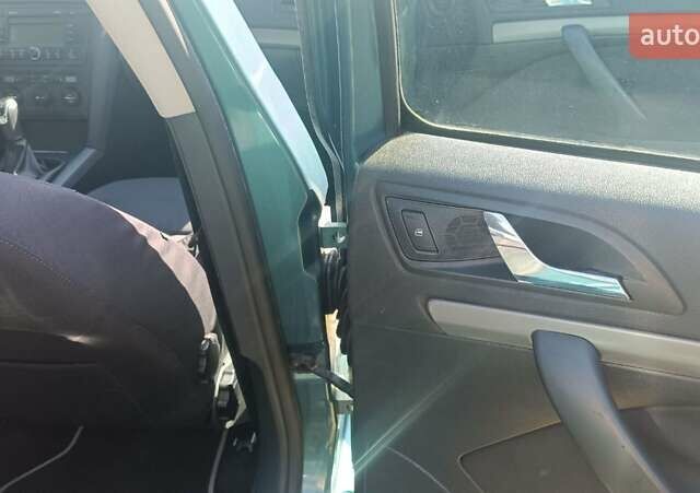 Зелений Шкода Октавія, об'ємом двигуна 1.6 л та пробігом 204 тис. км за 5700 $, фото 12 на Automoto.ua