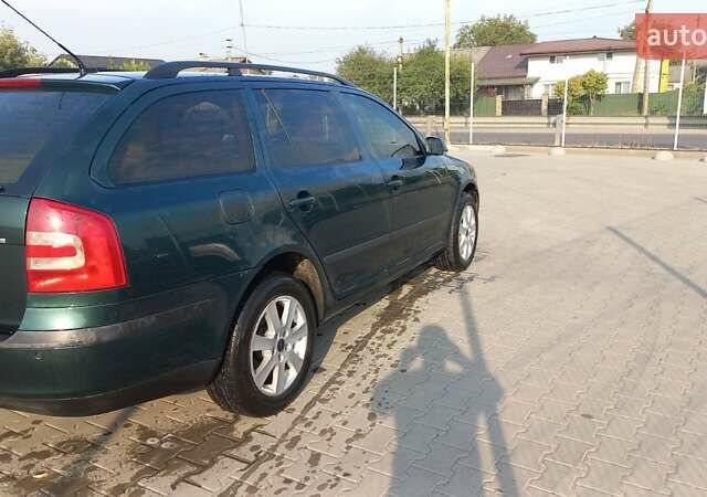 Зеленый Шкода Октавия, объемом двигателя 1.97 л и пробегом 270 тыс. км за 5500 $, фото 3 на Automoto.ua