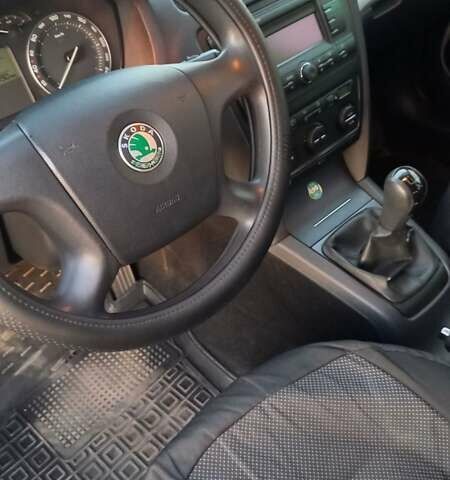 Зелений Шкода Октавія, об'ємом двигуна 1.6 л та пробігом 246 тис. км за 6450 $, фото 3 на Automoto.ua