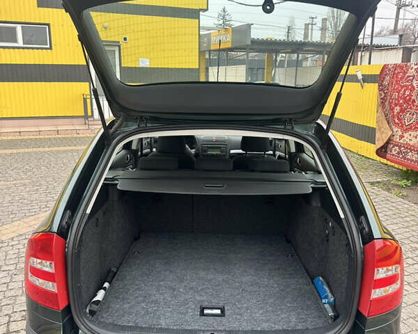 Зелений Шкода Октавія, об'ємом двигуна 1.6 л та пробігом 215 тис. км за 5500 $, фото 9 на Automoto.ua