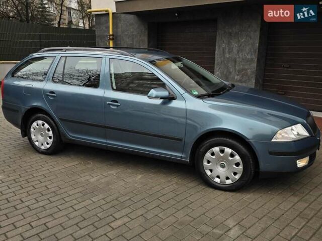 Зеленый Шкода Октавия, объемом двигателя 1.6 л и пробегом 218 тыс. км за 5450 $, фото 11 на Automoto.ua