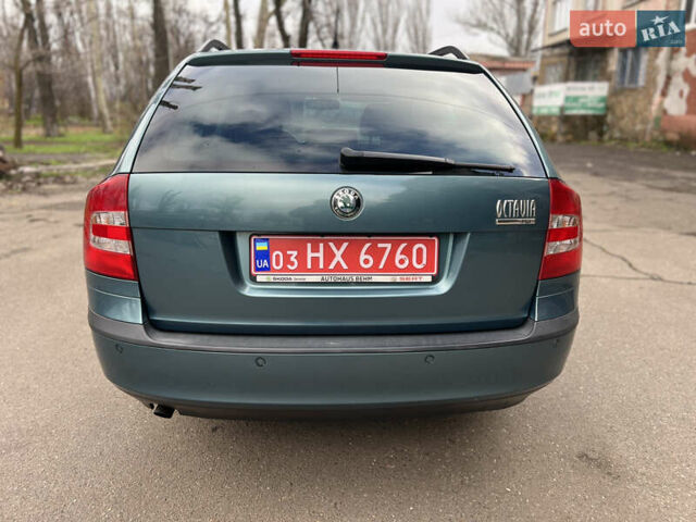 Зеленый Шкода Октавия, объемом двигателя 1.6 л и пробегом 221 тыс. км за 6500 $, фото 3 на Automoto.ua