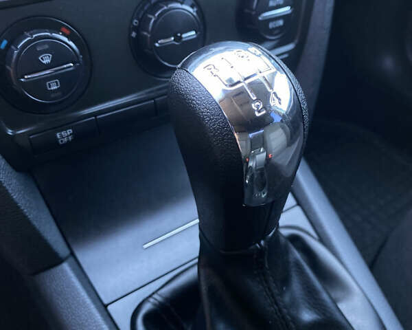 Зеленый Шкода Октавия, объемом двигателя 1.6 л и пробегом 264 тыс. км за 5250 $, фото 82 на Automoto.ua