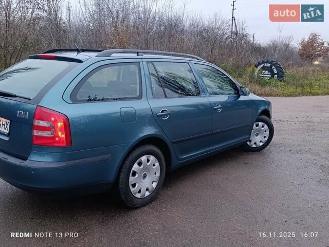 Зеленый Шкода Октавия, объемом двигателя 1.6 л и пробегом 203 тыс. км за 6000 $, фото 1 на Automoto.ua