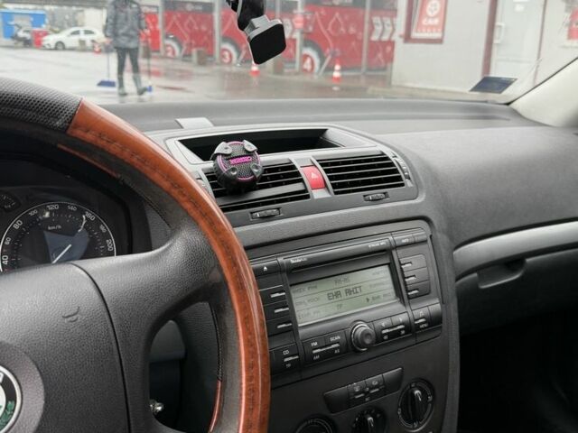 Зеленый Шкода Октавия, объемом двигателя 1.9 л и пробегом 470 тыс. км за 2750 $, фото 18 на Automoto.ua