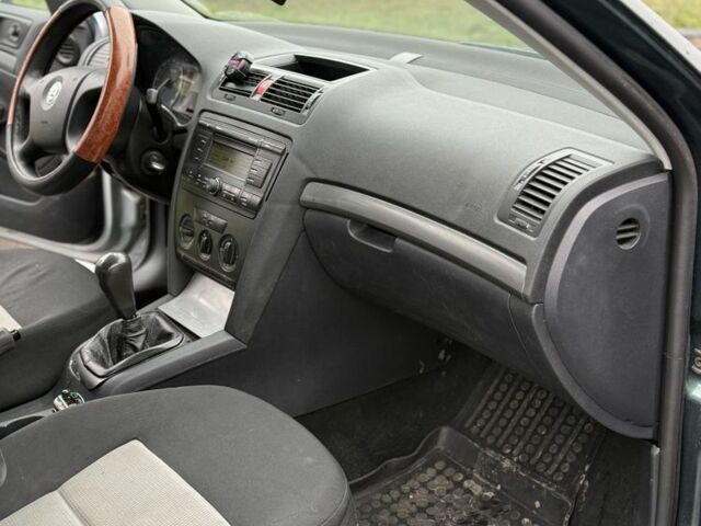 Зеленый Шкода Октавия, объемом двигателя 1.9 л и пробегом 470 тыс. км за 2750 $, фото 15 на Automoto.ua