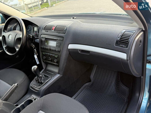 Зеленый Шкода Октавия, объемом двигателя 1.6 л и пробегом 167 тыс. км за 7999 $, фото 143 на Automoto.ua