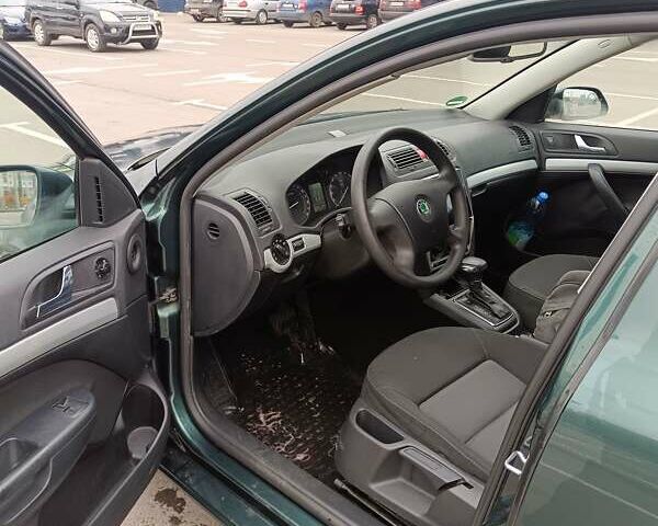 Зеленый Шкода Октавия, объемом двигателя 1.6 л и пробегом 163 тыс. км за 7450 $, фото 12 на Automoto.ua