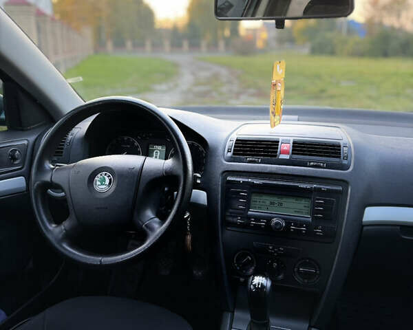 Зеленый Шкода Октавия, объемом двигателя 1.9 л и пробегом 205 тыс. км за 4950 $, фото 16 на Automoto.ua