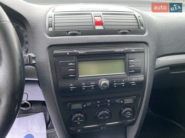 Зелений Шкода Октавія, об'ємом двигуна 1.9 л та пробігом 363 тис. км за 4950 $, фото 13 на Automoto.ua