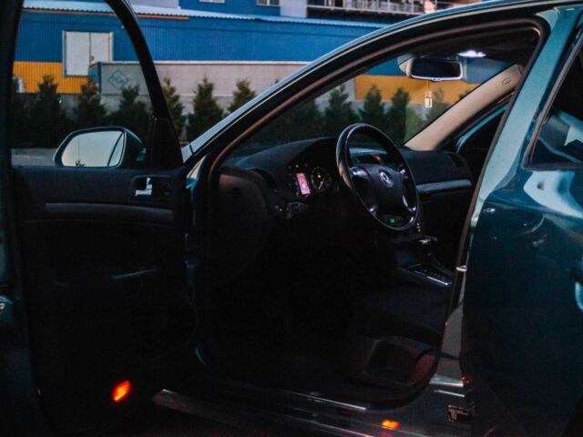 Зелений Шкода Октавія, об'ємом двигуна 2 л та пробігом 280 тис. км за 7650 $, фото 12 на Automoto.ua