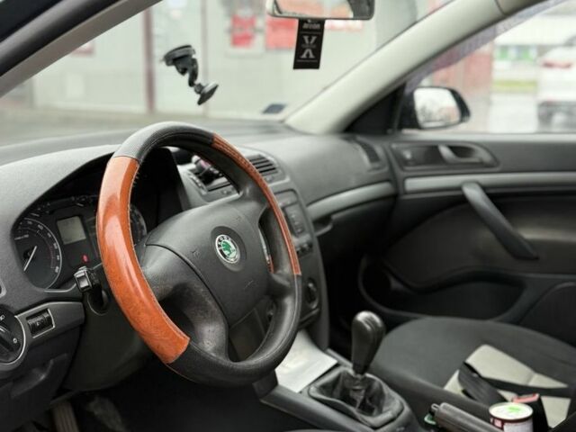 Зеленый Шкода Октавия, объемом двигателя 1.9 л и пробегом 470 тыс. км за 2750 $, фото 10 на Automoto.ua