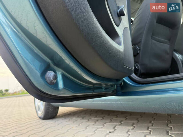 Зелений Шкода Октавія, об'ємом двигуна 1.6 л та пробігом 167 тис. км за 7777 $, фото 117 на Automoto.ua