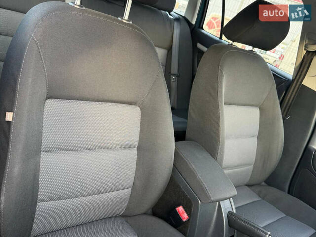 Зелений Шкода Октавія, об'ємом двигуна 1.6 л та пробігом 167 тис. км за 7777 $, фото 150 на Automoto.ua