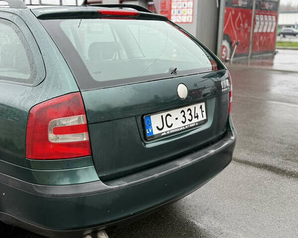 Зеленый Шкода Октавия, объемом двигателя 1.9 л и пробегом 470 тыс. км за 2750 $, фото 5 на Automoto.ua