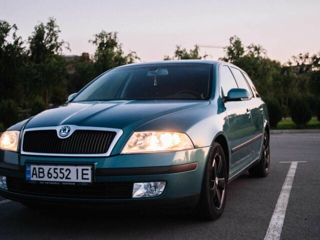Зелений Шкода Октавія, об'ємом двигуна 2 л та пробігом 280 тис. км за 7650 $, фото 2 на Automoto.ua
