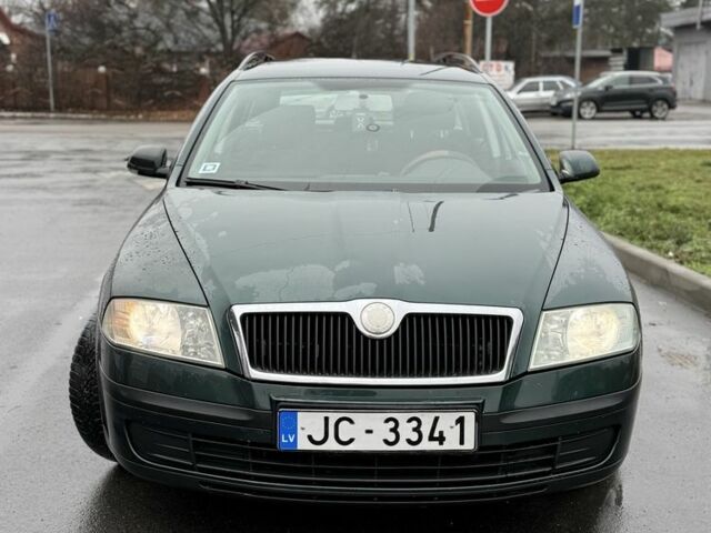 Зеленый Шкода Октавия, объемом двигателя 1.9 л и пробегом 470 тыс. км за 2750 $, фото 1 на Automoto.ua