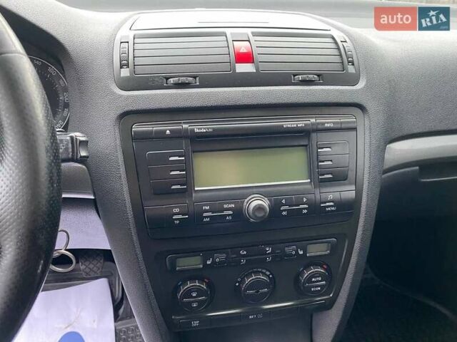 Зеленый Шкода Октавия, объемом двигателя 1.9 л и пробегом 363 тыс. км за 4850 $, фото 13 на Automoto.ua