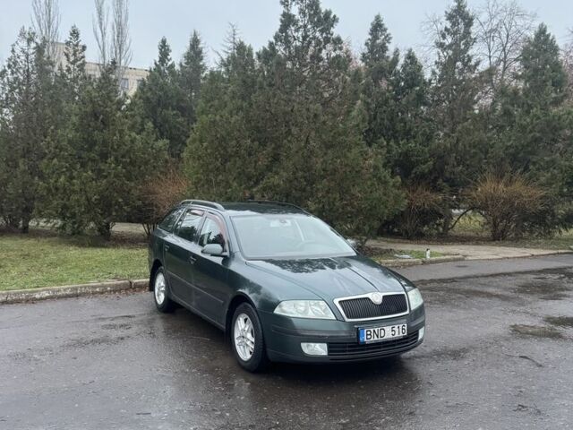 Зеленый Шкода Октавия, объемом двигателя 1.9 л и пробегом 250 тыс. км за 3250 $, фото 3 на Automoto.ua