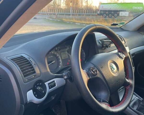 Зеленый Шкода Октавия, объемом двигателя 1.6 л и пробегом 188 тыс. км за 6899 $, фото 9 на Automoto.ua