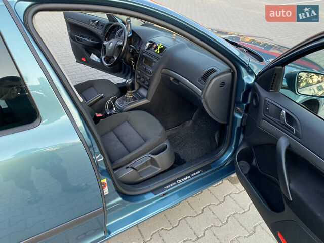 Зеленый Шкода Октавия, объемом двигателя 1.6 л и пробегом 225 тыс. км за 7299 $, фото 13 на Automoto.ua