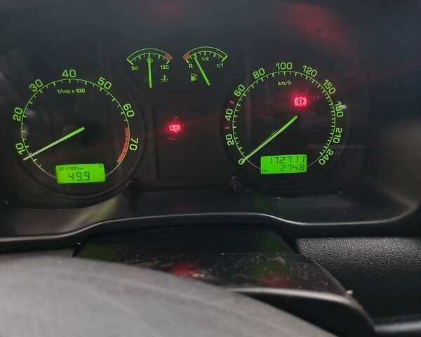 Зелений Шкода Октавія, об'ємом двигуна 1.6 л та пробігом 172 тис. км за 5600 $, фото 17 на Automoto.ua