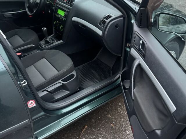 Зеленый Шкода Октавия, объемом двигателя 1.9 л и пробегом 250 тыс. км за 3250 $, фото 15 на Automoto.ua