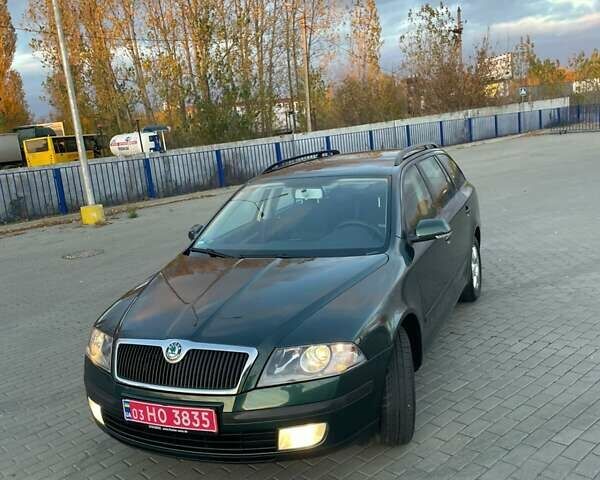 Зеленый Шкода Октавия, объемом двигателя 1.6 л и пробегом 188 тыс. км за 6899 $, фото 69 на Automoto.ua