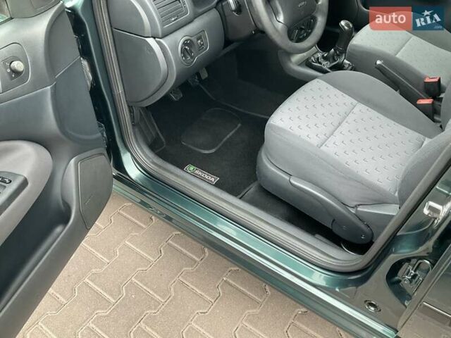 Зеленый Шкода Октавия, объемом двигателя 1.9 л и пробегом 169 тыс. км за 7800 $, фото 11 на Automoto.ua