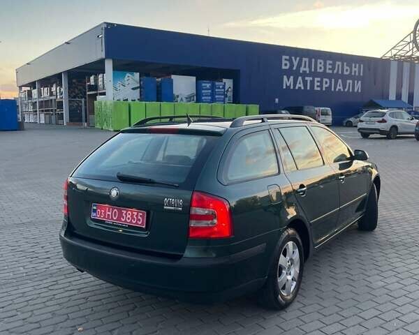 Зеленый Шкода Октавия, объемом двигателя 1.6 л и пробегом 188 тыс. км за 6899 $, фото 74 на Automoto.ua