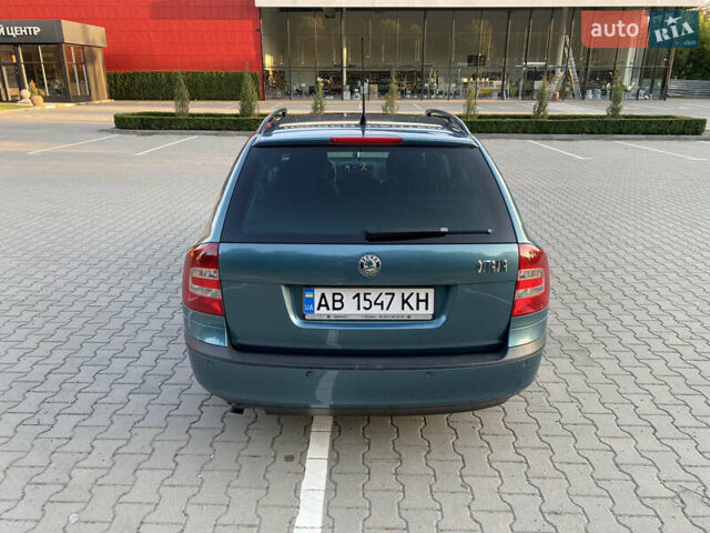 Зеленый Шкода Октавия, объемом двигателя 1.6 л и пробегом 225 тыс. км за 7299 $, фото 4 на Automoto.ua