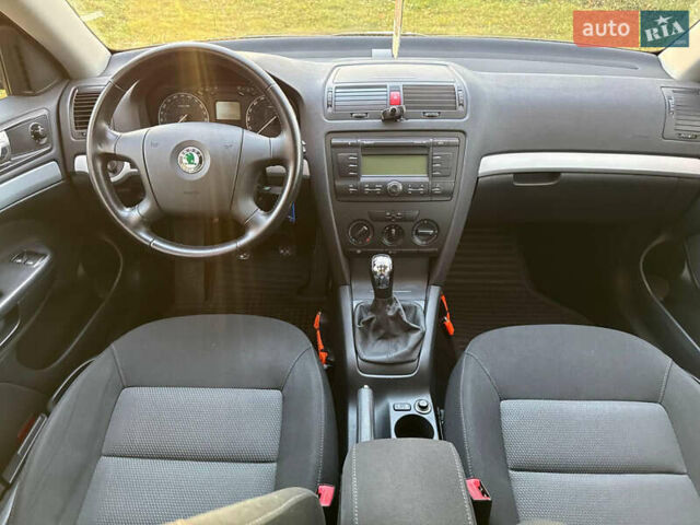 Зеленый Шкода Октавия, объемом двигателя 1.6 л и пробегом 193 тыс. км за 6500 $, фото 24 на Automoto.ua