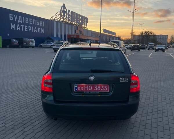 Зеленый Шкода Октавия, объемом двигателя 1.6 л и пробегом 188 тыс. км за 6899 $, фото 55 на Automoto.ua