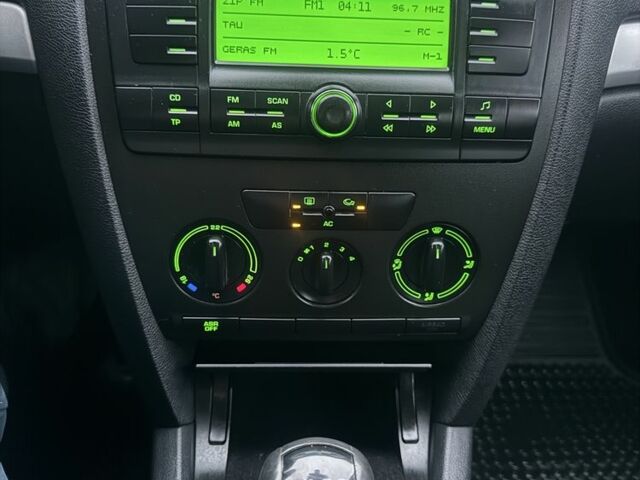 Зеленый Шкода Октавия, объемом двигателя 1.9 л и пробегом 250 тыс. км за 3250 $, фото 14 на Automoto.ua