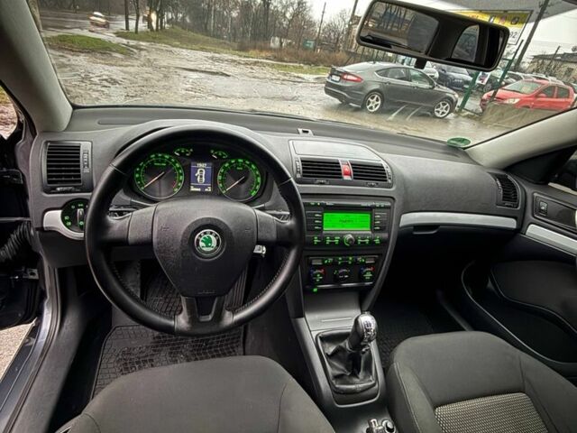 Зелений Шкода Октавія, об'ємом двигуна 1.8 л та пробігом 250 тис. км за 6900 $, фото 9 на Automoto.ua