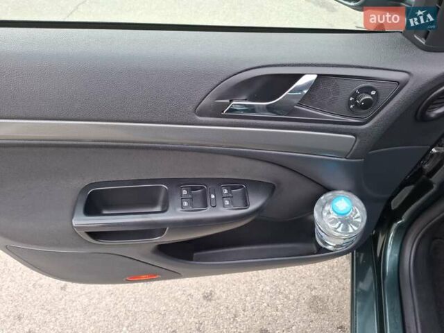 Зеленый Шкода Октавия, объемом двигателя 1.6 л и пробегом 220 тыс. км за 6999 $, фото 8 на Automoto.ua