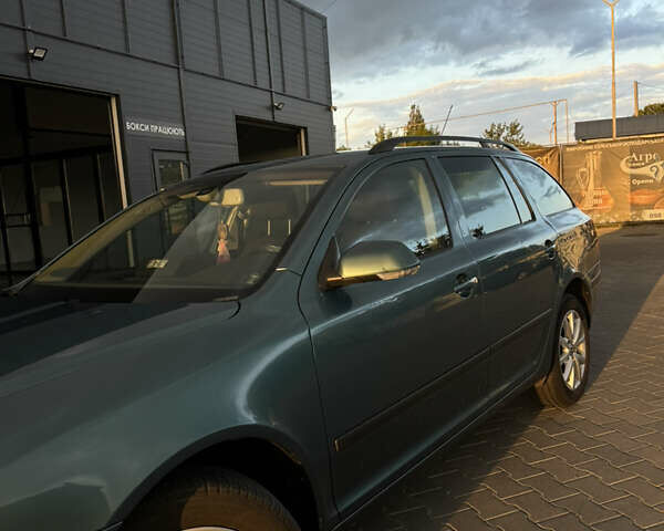 Зеленый Шкода Октавия, объемом двигателя 1.97 л и пробегом 267 тыс. км за 6970 $, фото 2 на Automoto.ua