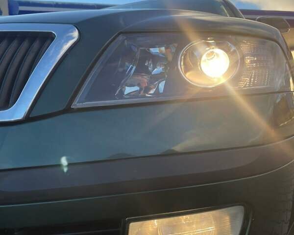 Зеленый Шкода Октавия, объемом двигателя 1.6 л и пробегом 188 тыс. км за 6899 $, фото 87 на Automoto.ua