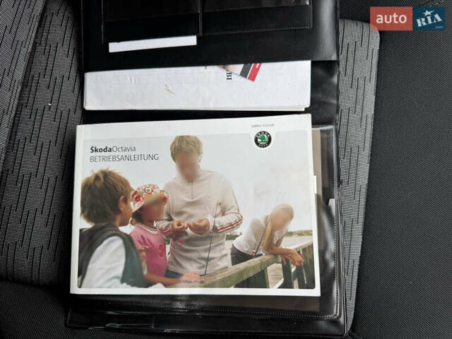 Зеленый Шкода Октавия, объемом двигателя 1.6 л и пробегом 246 тыс. км за 8550 $, фото 62 на Automoto.ua