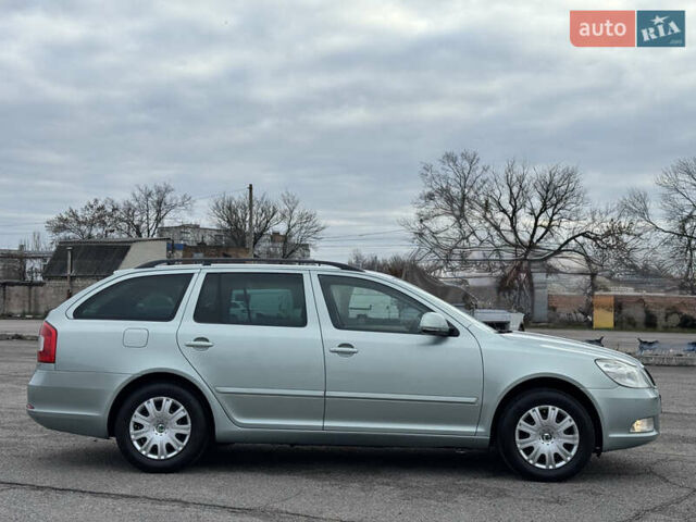 Зеленый Шкода Октавия, объемом двигателя 1.6 л и пробегом 246 тыс. км за 8550 $, фото 17 на Automoto.ua