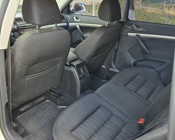 Зелений Шкода Октавія, об'ємом двигуна 1.6 л та пробігом 279 тис. км за 7150 $, фото 4 на Automoto.ua