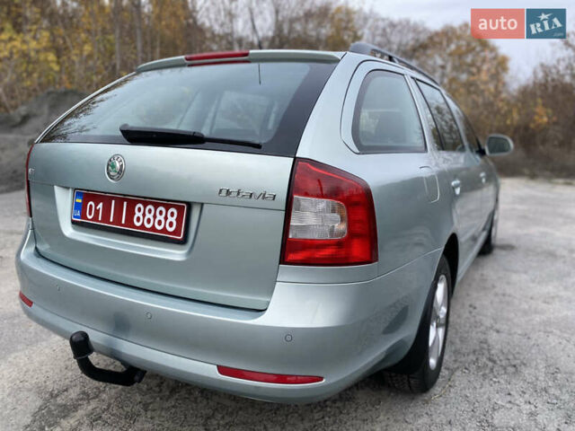 Шкода Октавия 2009 в Хороле на Automoto.ua Зеленый Шкода Октавия, объемом двигателя 1.6 л и пробегом 187 тыс. км за 7750 $, фото 9 на Automoto.ua