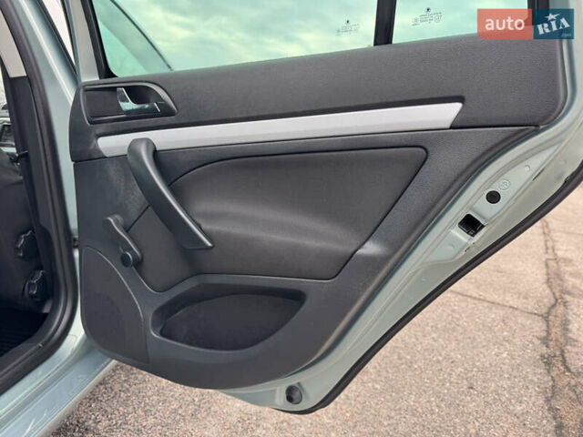 Зеленый Шкода Октавия, объемом двигателя 1.6 л и пробегом 246 тыс. км за 8550 $, фото 56 на Automoto.ua